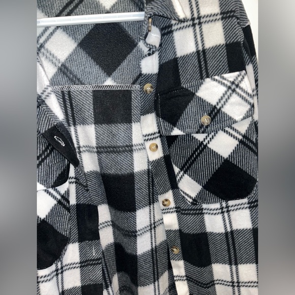 flannel shirt - Picture 2 of 2